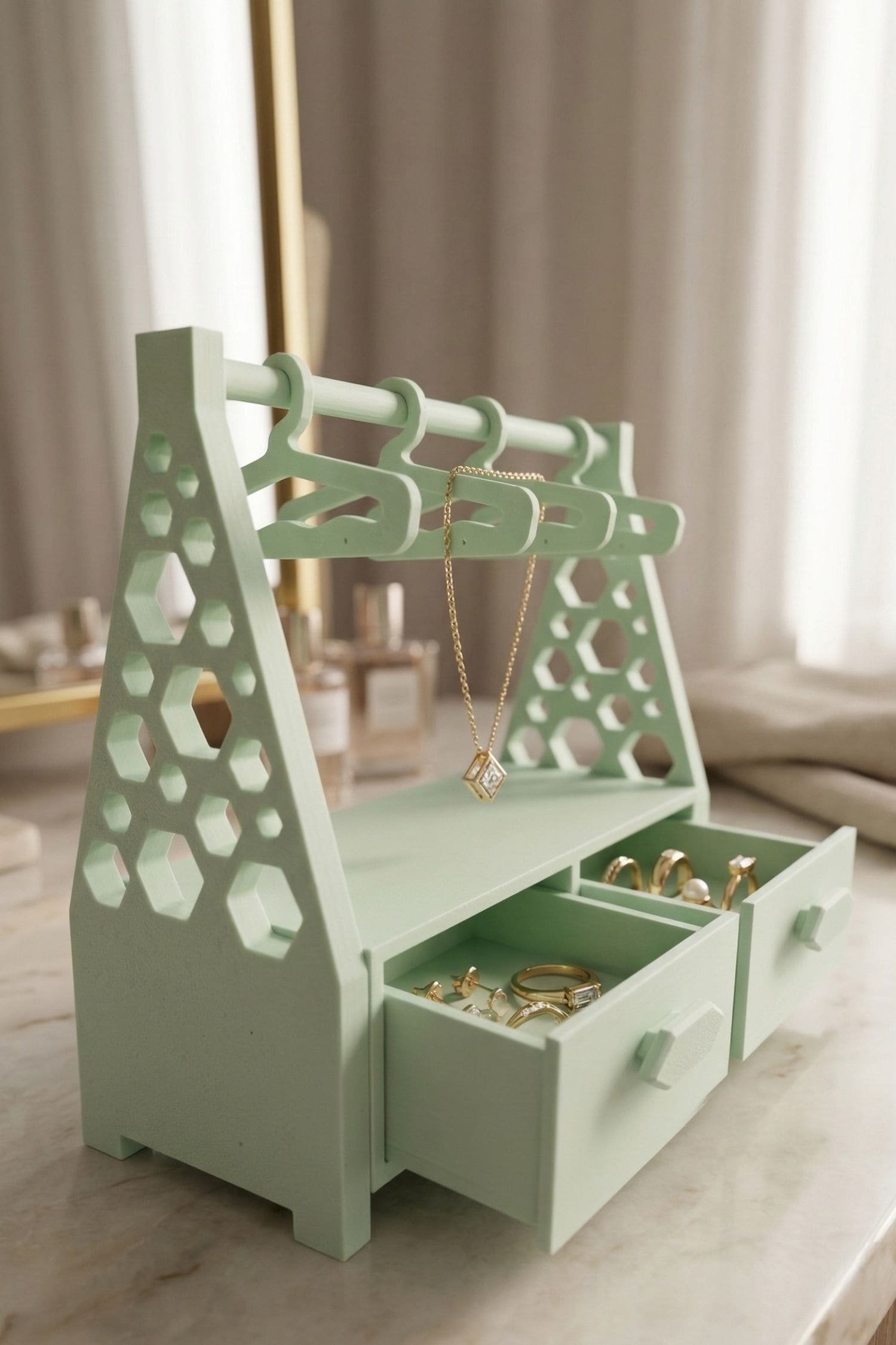 Stojalo za nakit s predali